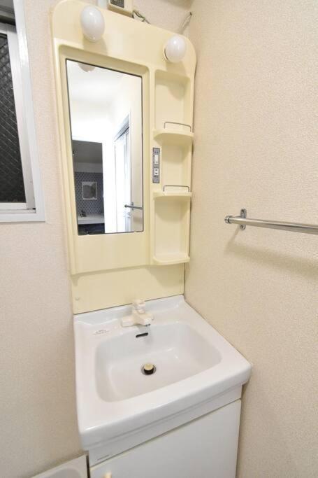 ゆったり1Ldkで最大8人まで宿泊可能！博多駅・キャナルも徒歩圏内！コンビニ・スーパー徒歩１分！ Sumiyoshi-cho Exterior foto